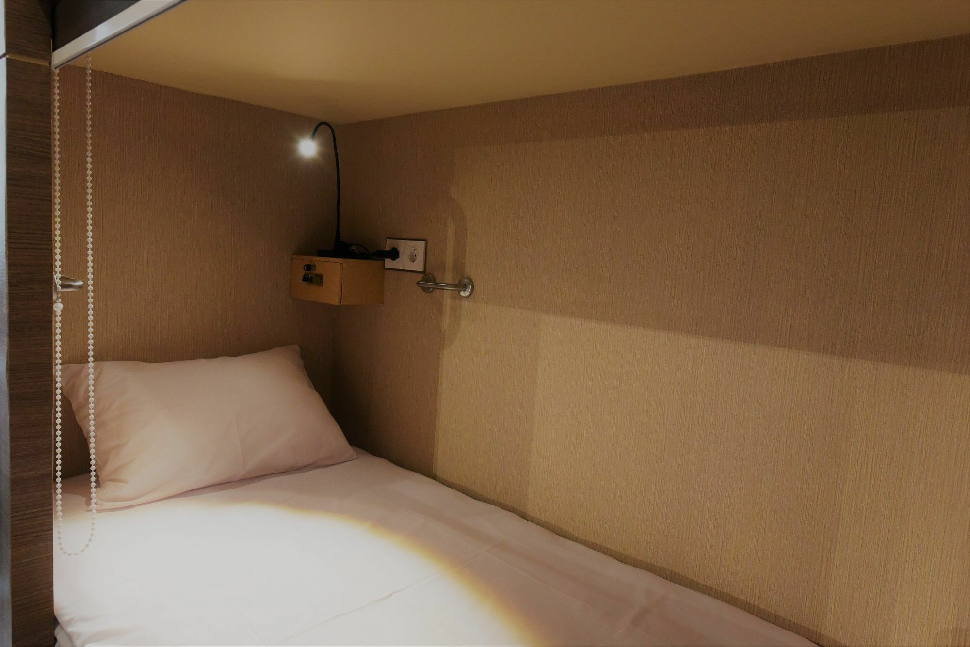 Legian Capsule Hotel Exterior photo