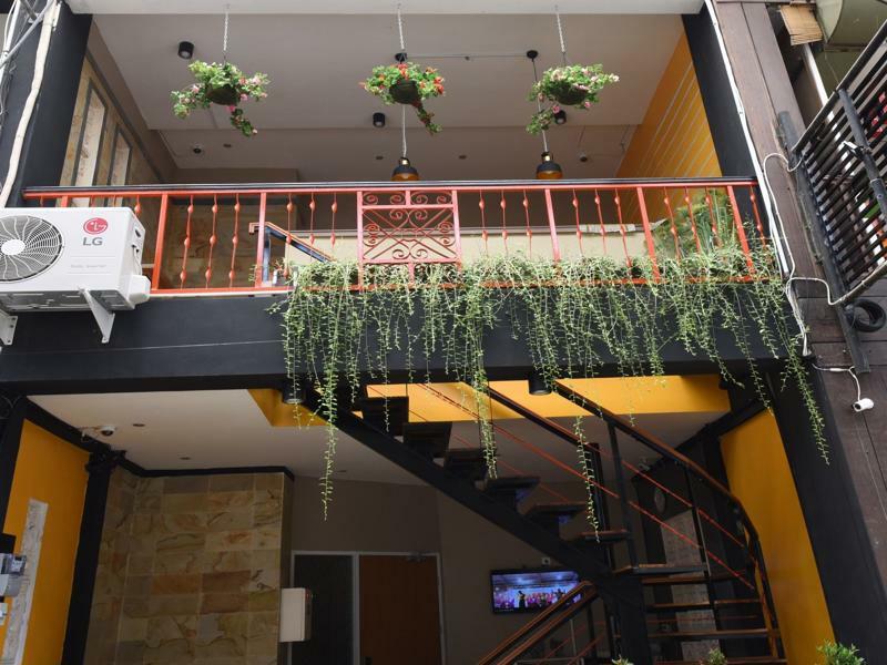 Legian Capsule Hotel Exterior photo